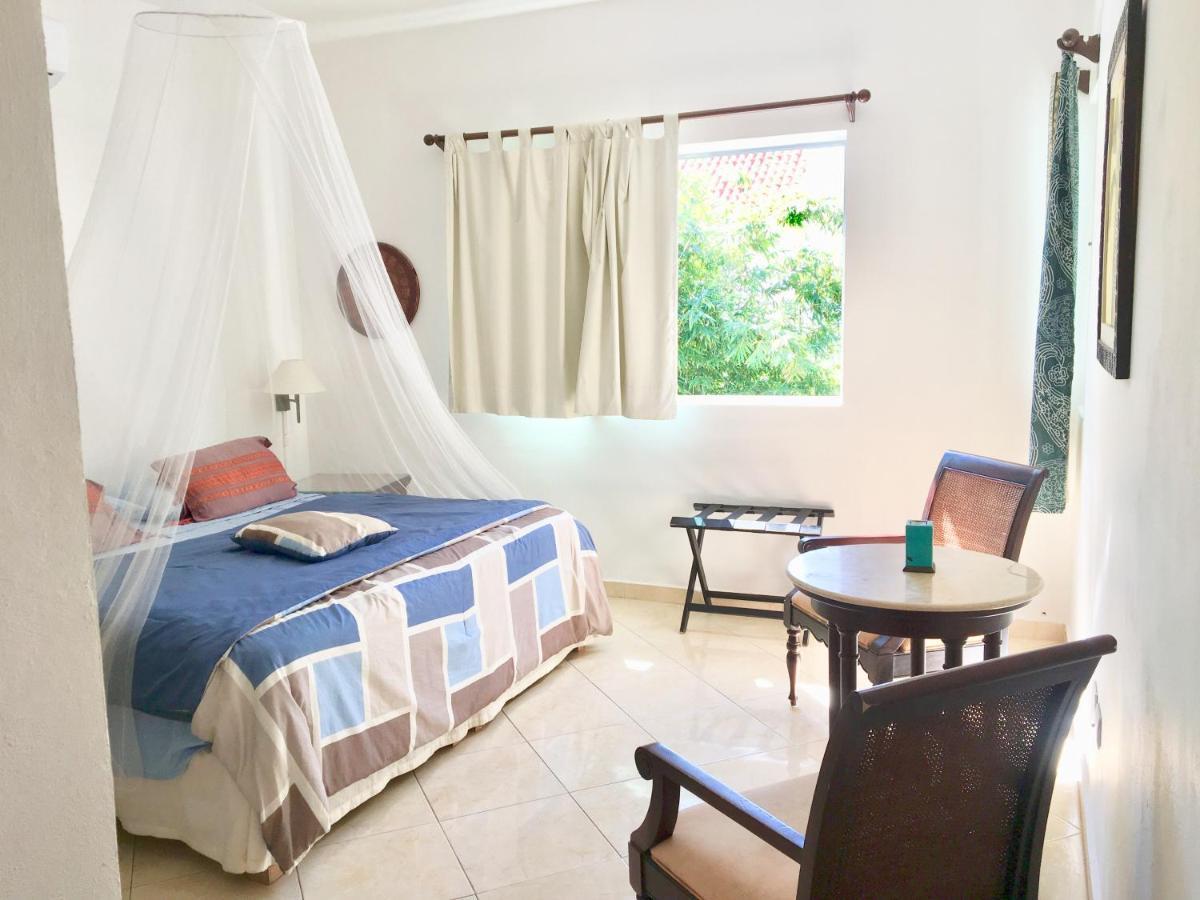 Bed and Breakfast Esquina De La Felicidad De Playacar Плая-дель-Кармен Экстерьер фото