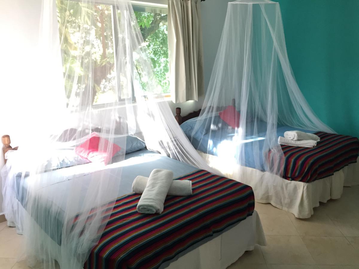 Bed and Breakfast Esquina De La Felicidad De Playacar Плая-дель-Кармен Экстерьер фото