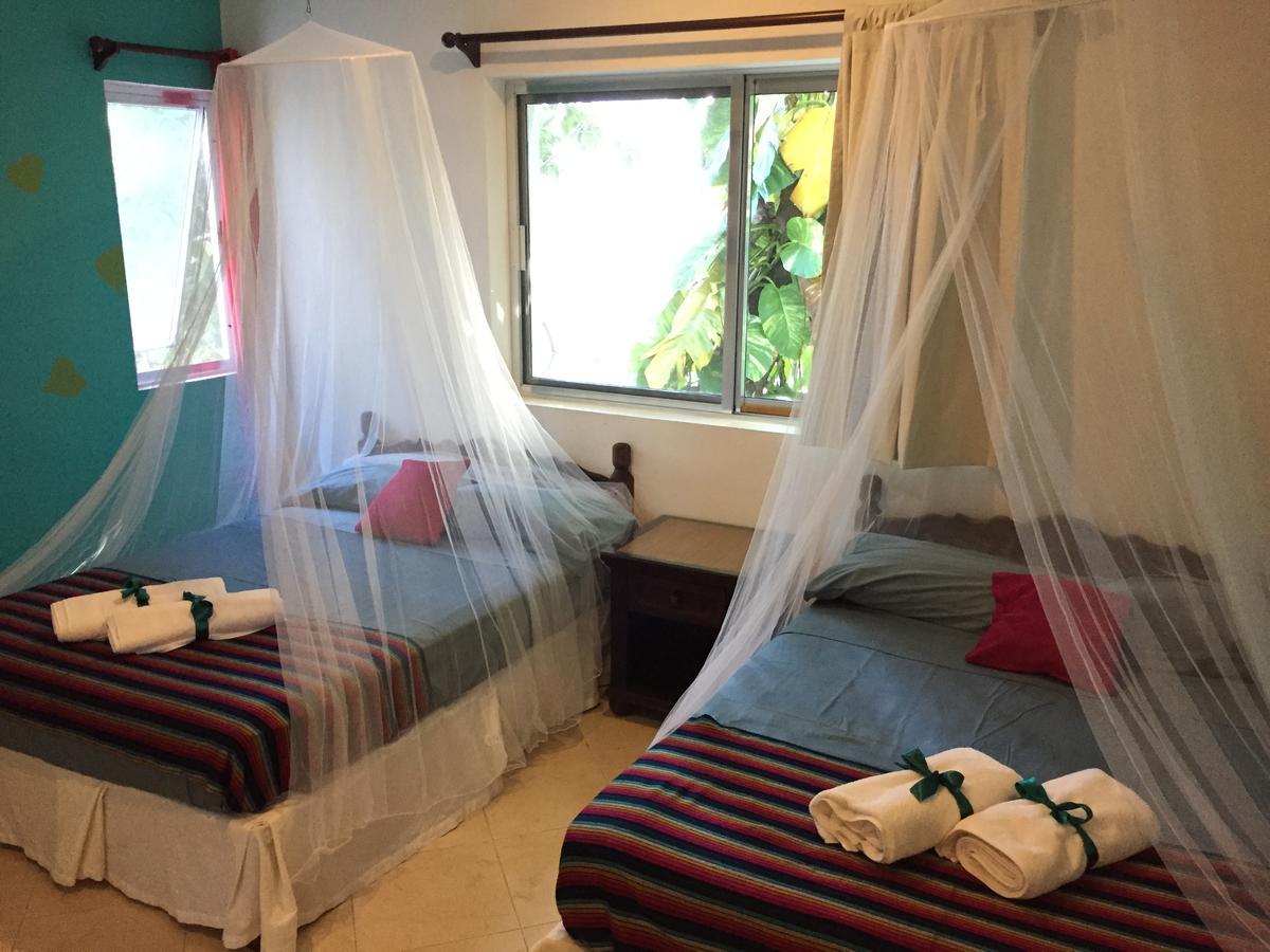Bed and Breakfast Esquina De La Felicidad De Playacar Плая-дель-Кармен Экстерьер фото
